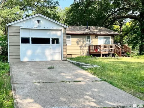 211 8th St, Silvis, IL 61282 photo 4