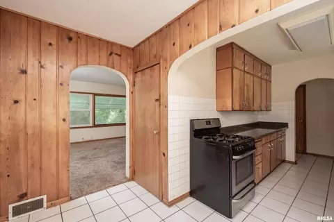 5440 26th Ave, Moline, IL 61265 photo 27
