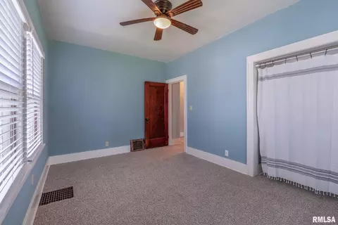 2231 7th St, Moline, IL 61265 photo 18