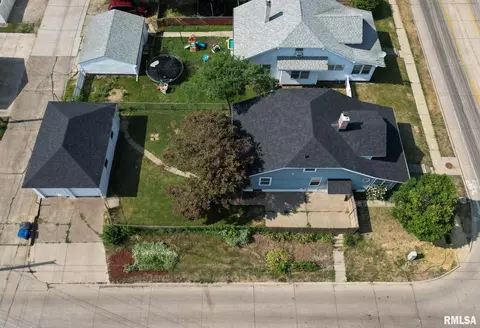 2231 7th St, Moline, IL 61265 photo 3