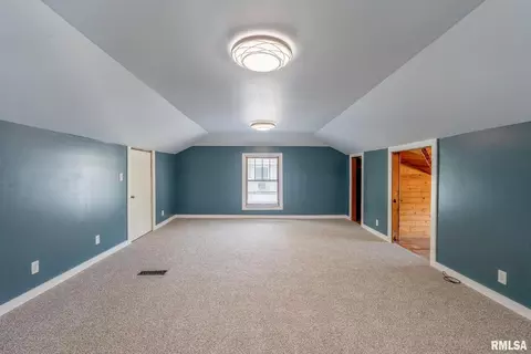 2231 7th St, Moline, IL 61265 photo 12