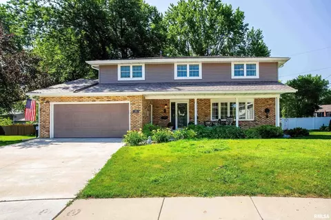 2903 Lorton Ct, Davenport, IA 52803