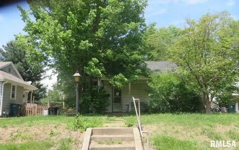1835 Cherry St, Quincy, IL 62301