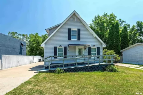 4324 10th St, East Moline, IL 61244