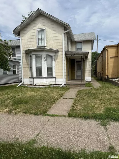 413 E 6th St, Muscatine, IA 52761