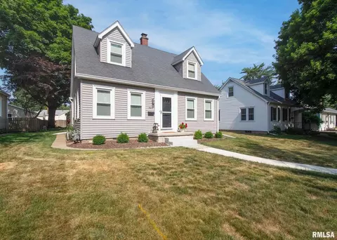 929 24th St, Moline, IL 61265 photo 3