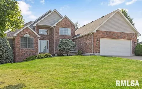 1221 Breckenridge Dr, Quincy, IL 62305