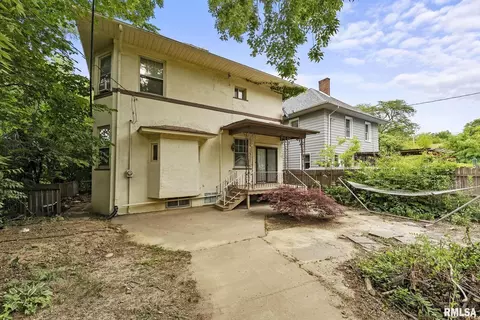 1016 6th Ave, Moline, IL 61265