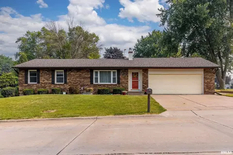 4032 W Lombard St, Davenport, IA 52804