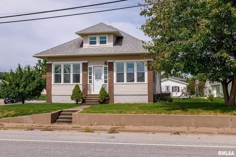 801 SE 3rd St, Aledo, IL 61231