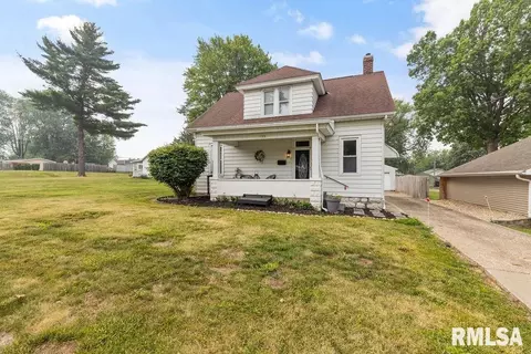 1728 Adams St, Quincy, IL 62301