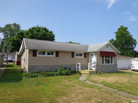2104 Van Buren St, Quincy, IL 62301