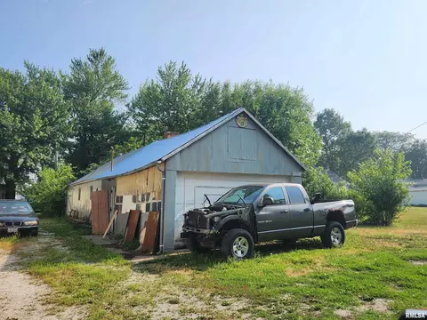 337 E Church St, Mendon, IL 62351 photo 7