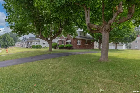 1022 41st St, Moline, IL 61265 photo 23