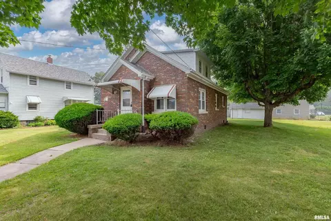 1022 41st St, Moline, IL 61265