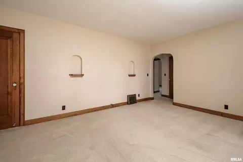 1022 41st St, Moline, IL 61265 photo 5