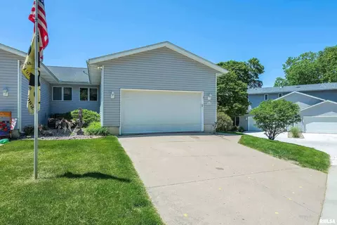 16 Lighthouse Ln, Hampton, IL 61256