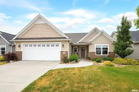 104 Muhs Cir, Eldridge, IA 52748