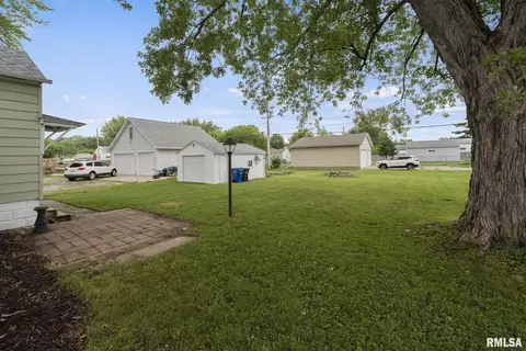 3808 26th St, Moline, IL 61265 photo 3