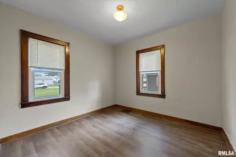 3808 26th St, Moline, IL 61265 photo 11