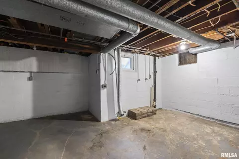 3808 26th St, Moline, IL 61265 photo 14