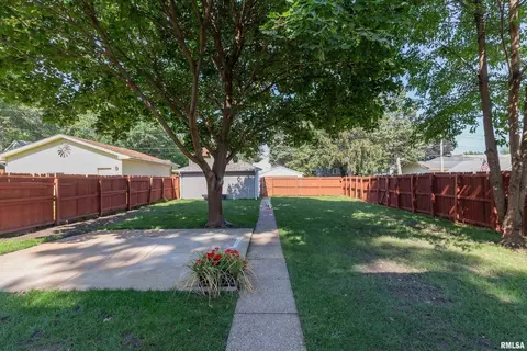 425 41st St, Moline, IL 61265 photo 25