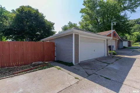 425 41st St, Moline, IL 61265 photo 29