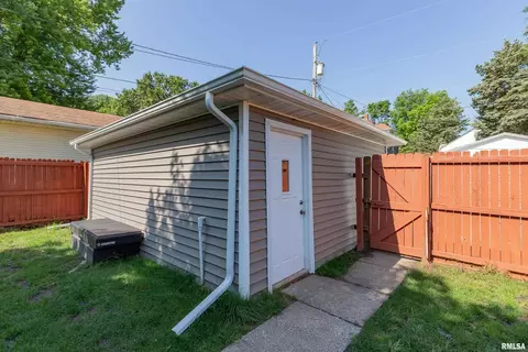 425 41st St, Moline, IL 61265 photo 27