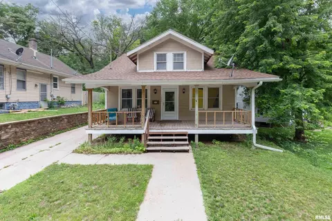 1202 25th St, Rock Island, IL 61201