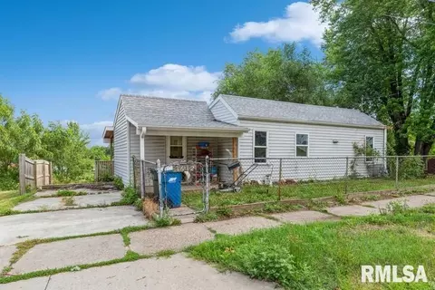 1612 Hershey Ave, Muscatine, IA 52761