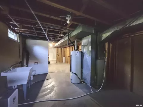 217 E 9th Ave, Colona, IL 61241 photo 24