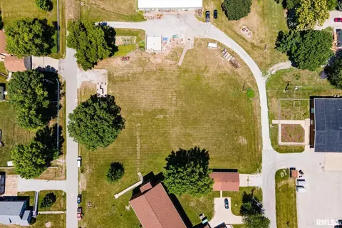 706 NW 5th Ave, Aledo, IL 61231