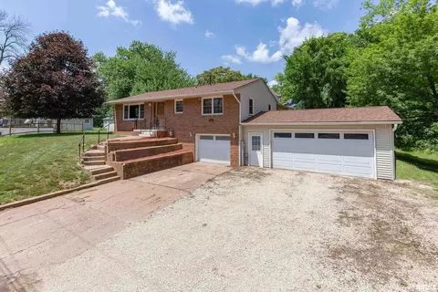 402 Oak Blvd, Port Byron, IL 61275