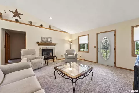 1405 9th Ave, Viola, IL 61486 photo 6