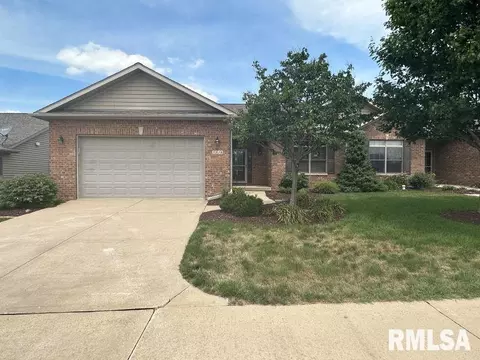 1516 17th St, Dewitt, IA 52742