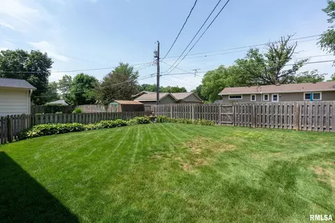 3435 50th St, Moline, IL 61265 photo 5