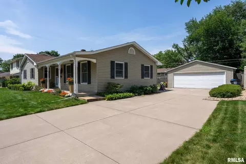 3435 50th St, Moline, IL 61265 photo 2