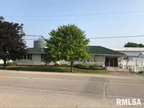 107 E Front St, Annawan, IL 61234 photo 2