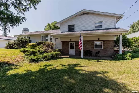 921 SE 2nd St, Galva, IL 61434