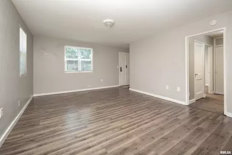 1027 38th St, Moline, IL 61265 photo 9