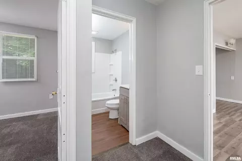 1027 38th St, Moline, IL 61265 photo 12