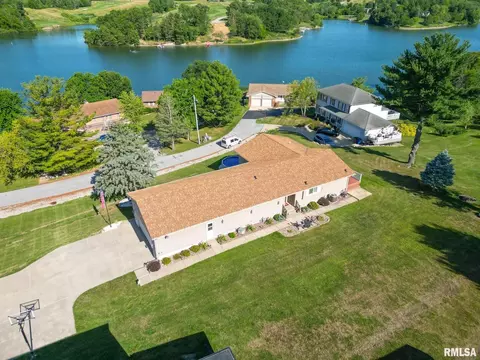 238 Cedar Ln, Sherrard, IL 61281
