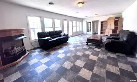 119 W Pulley St, Hurst, IL 62949 photo 20