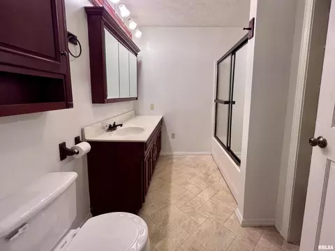 119 W Pulley St, Hurst, IL 62949 photo 8
