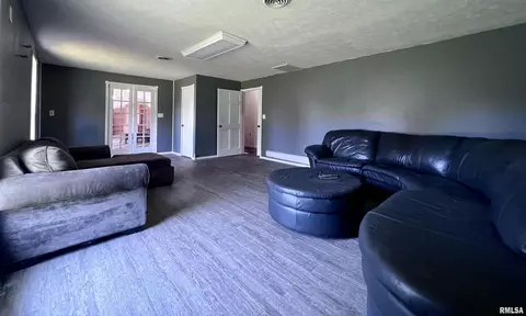 119 W Pulley St, Hurst, IL 62949 photo 18