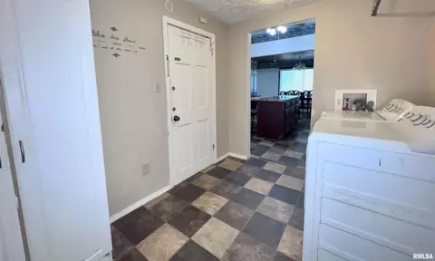 119 W Pulley St, Hurst, IL 62949 photo 11
