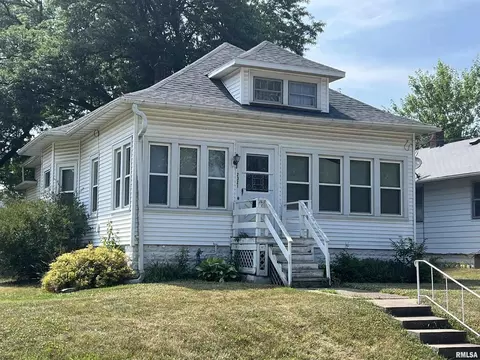 2321 7 12 St, East Moline, IL 61244