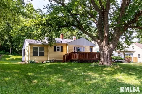 2390 Telegraph Rd, Davenport, IA 52804