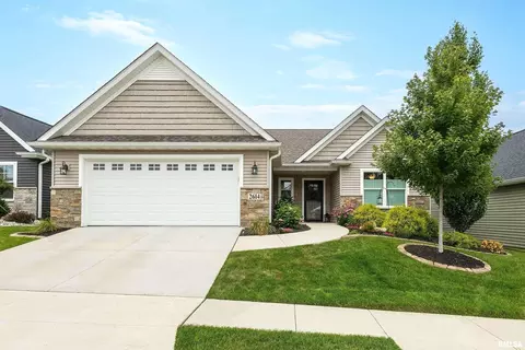 2614 Pheasant Creek Cir, Davenport, IA 52807