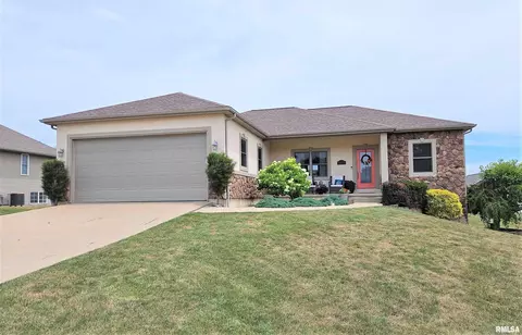 3360 Frese Dr, Quincy, IL 62305